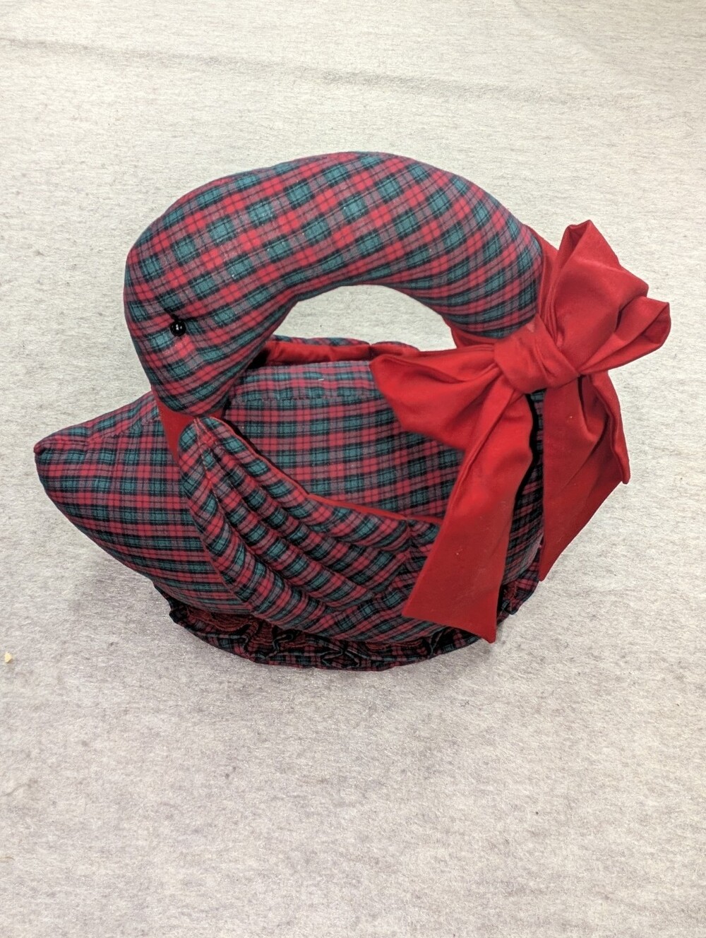 Vintage 80s Weighted Country Plaid Red Green Tartan Goose Christmas Holiday Bow